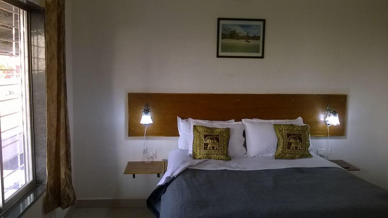 Palm Springs Lake Resort Jaitapur ภายนอก รูปภาพ